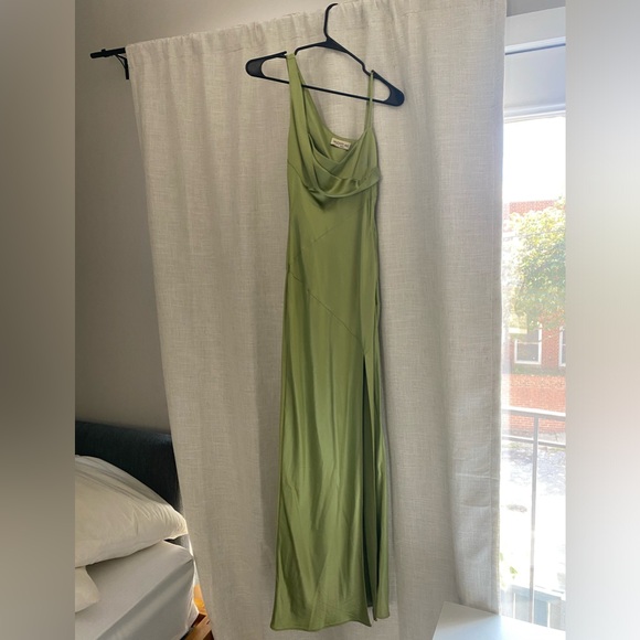 NICHOLAS Duna Satin Gown - Picture 4 of 6